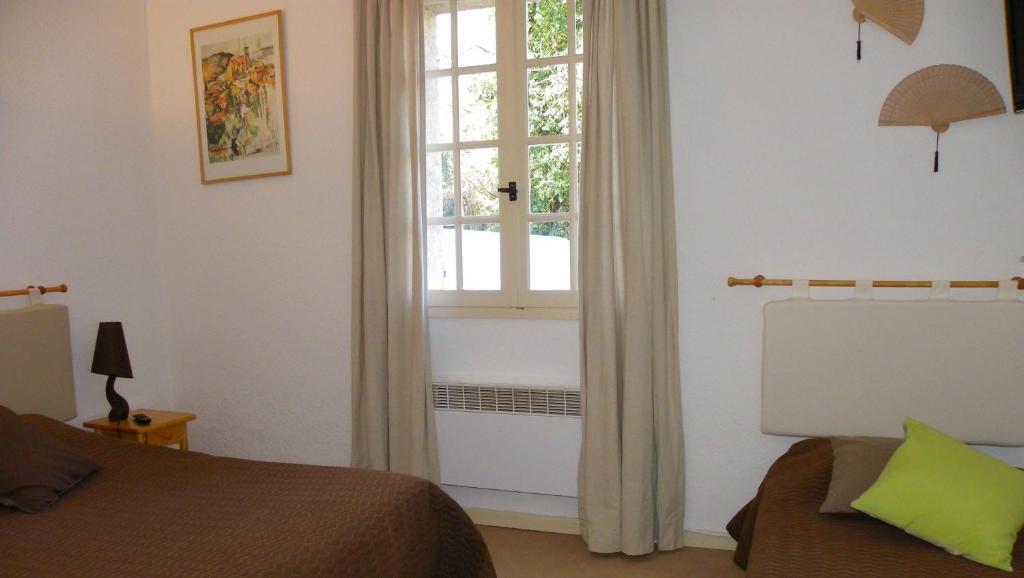 Human Hotel Restaurant Park Villecroze Bagian luar foto